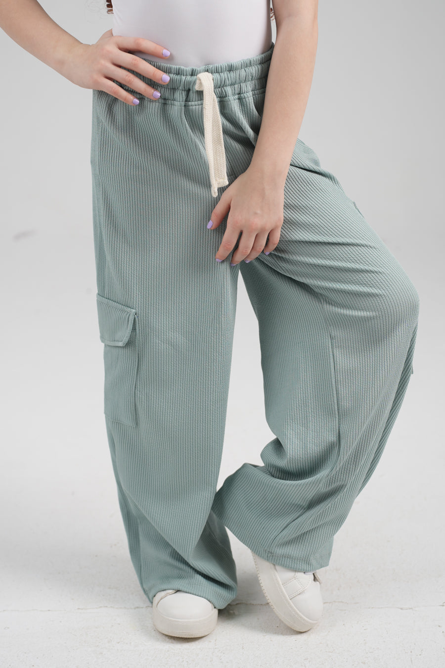 بنطلون رياضي واسع الساق للبنات