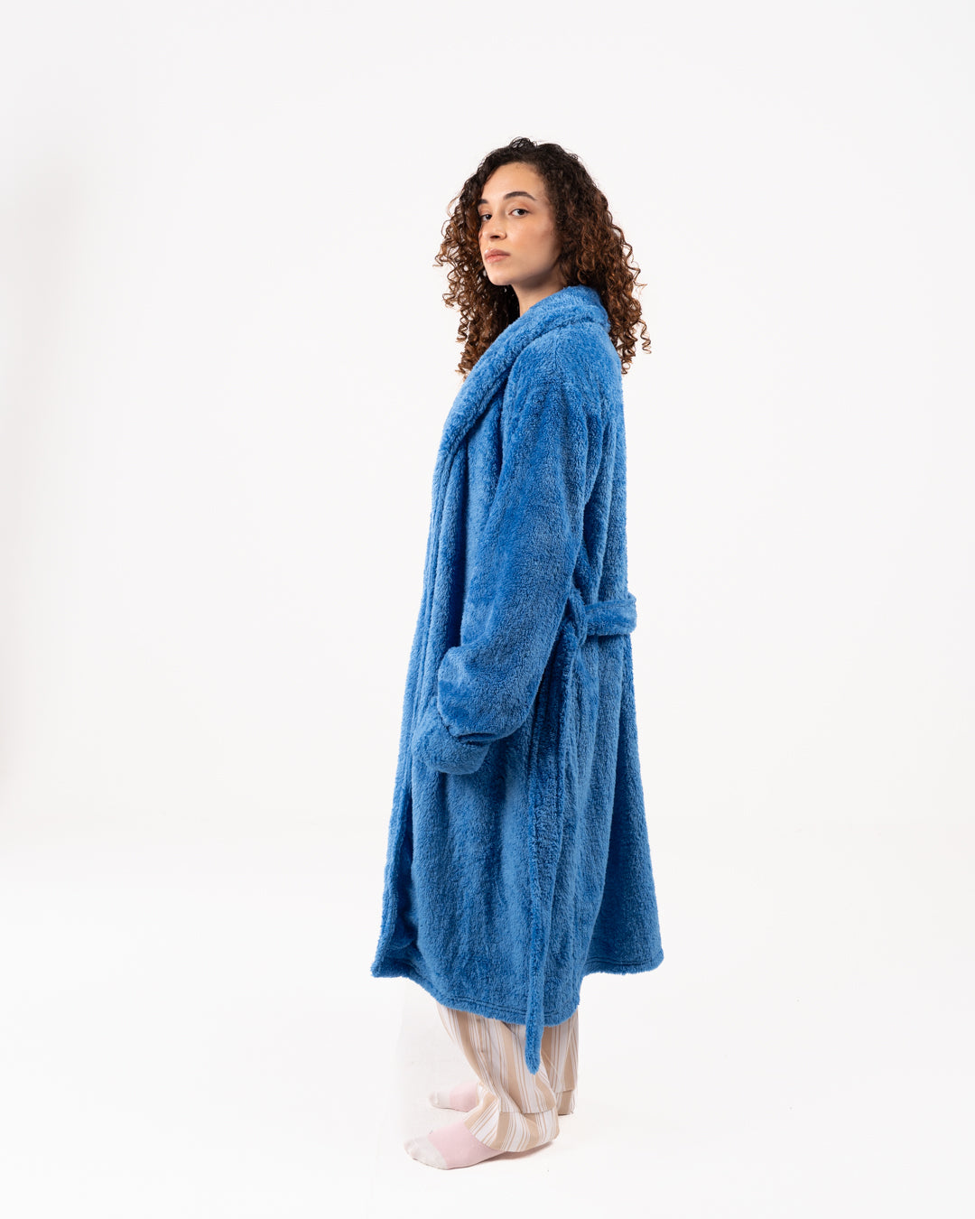 رداء نسائي طويل من الفرو