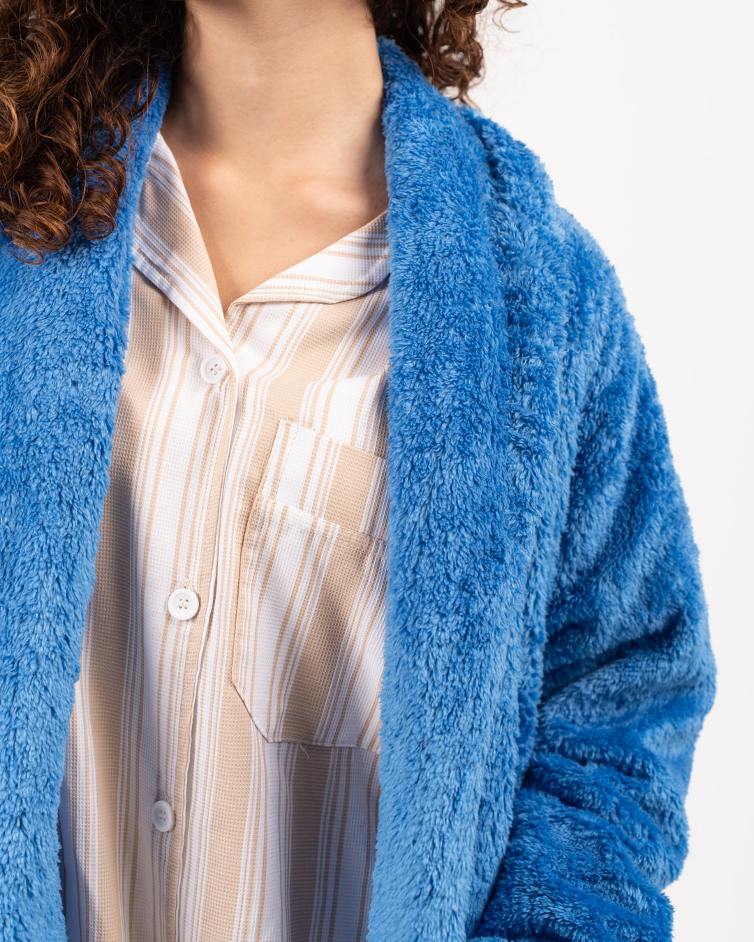 رداء نسائي طويل من الفرو