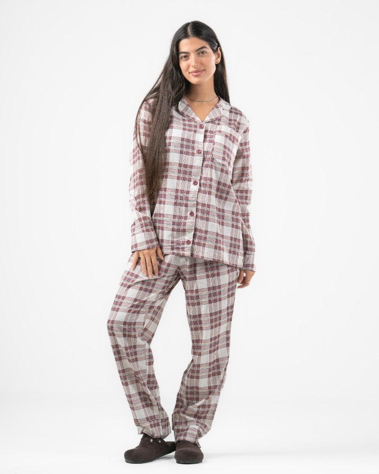 بيجامة كاروهات