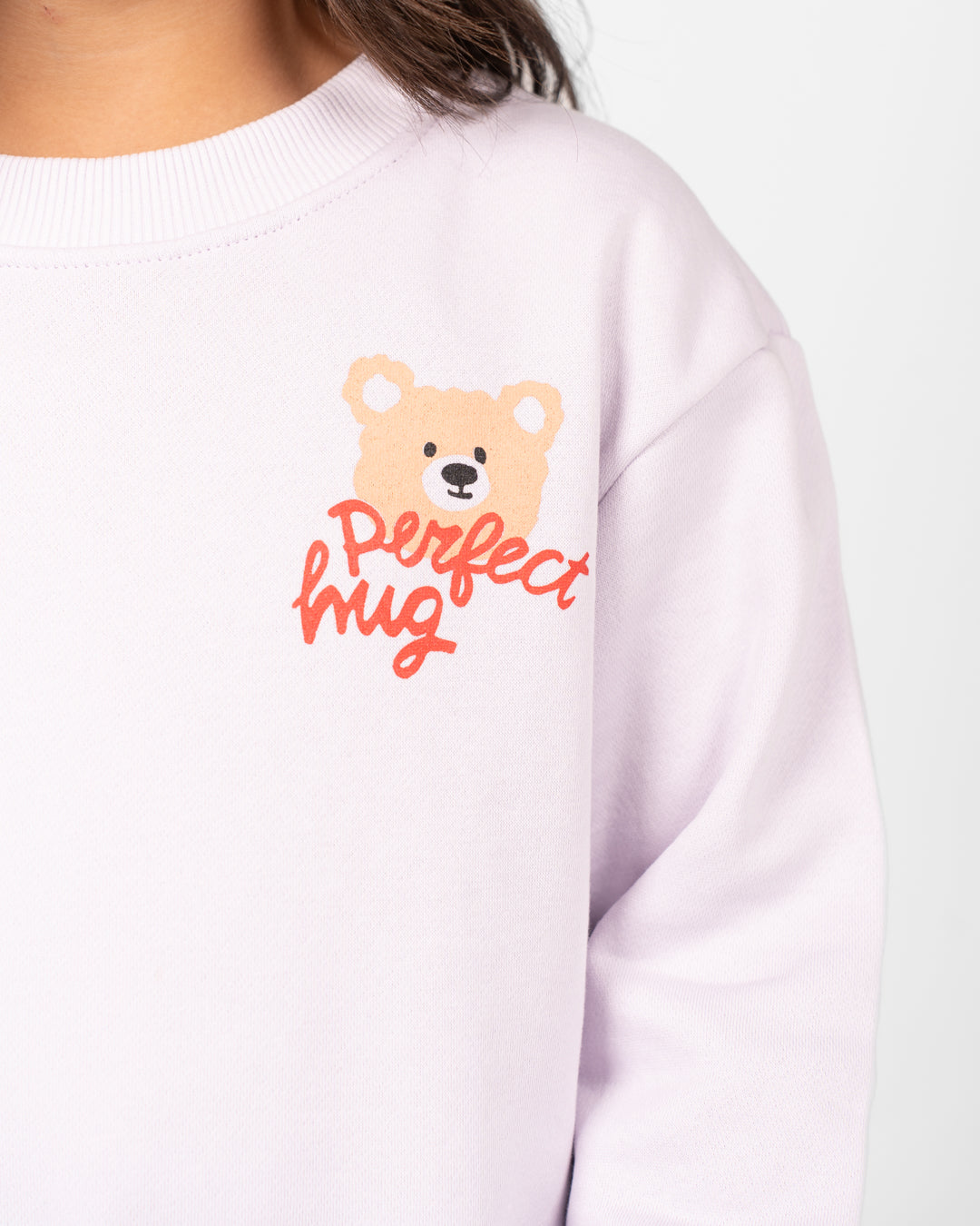 سويت شيرت مطبوع برقبة دائرية للبنات