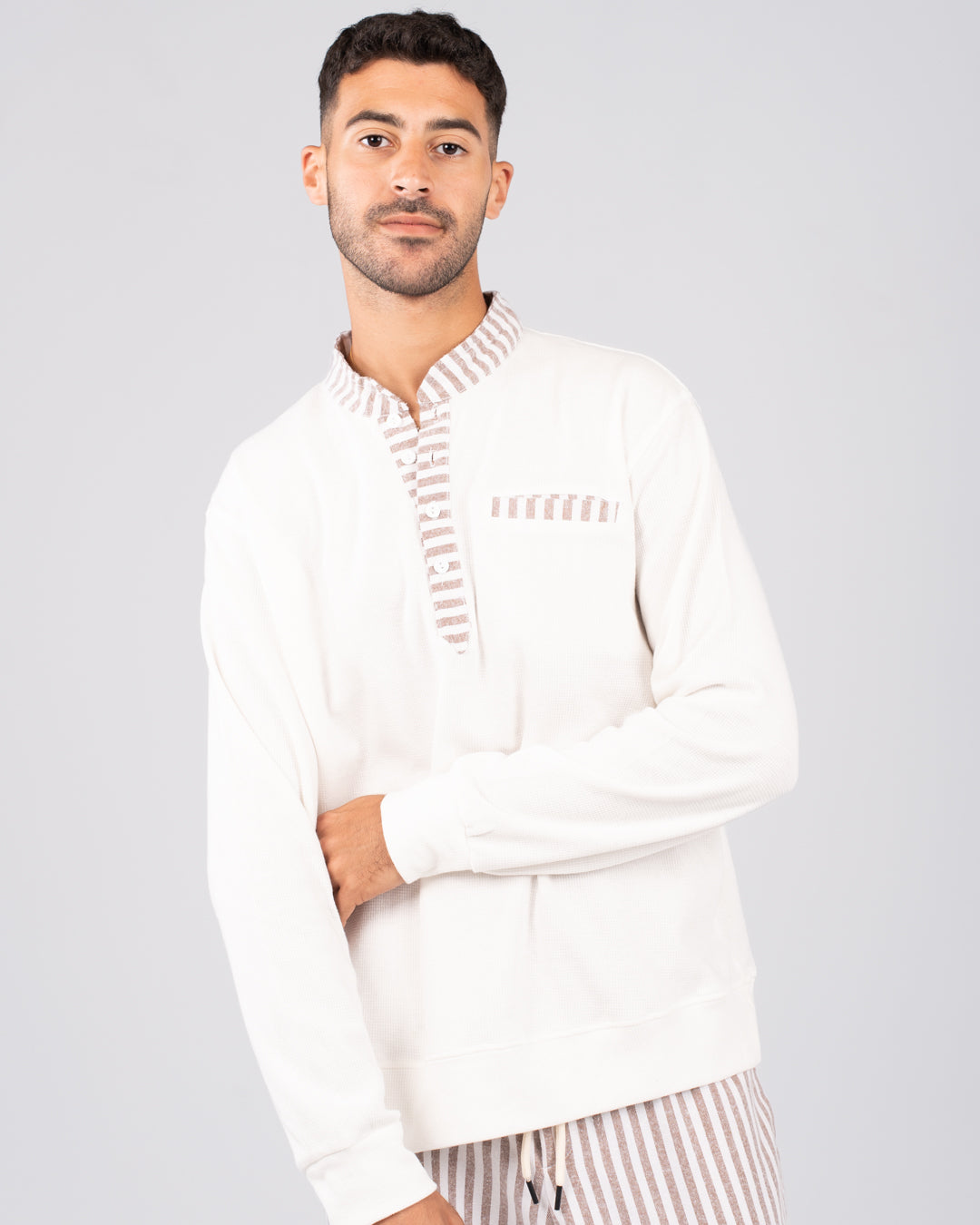 بيجامة رجالية منسوجة