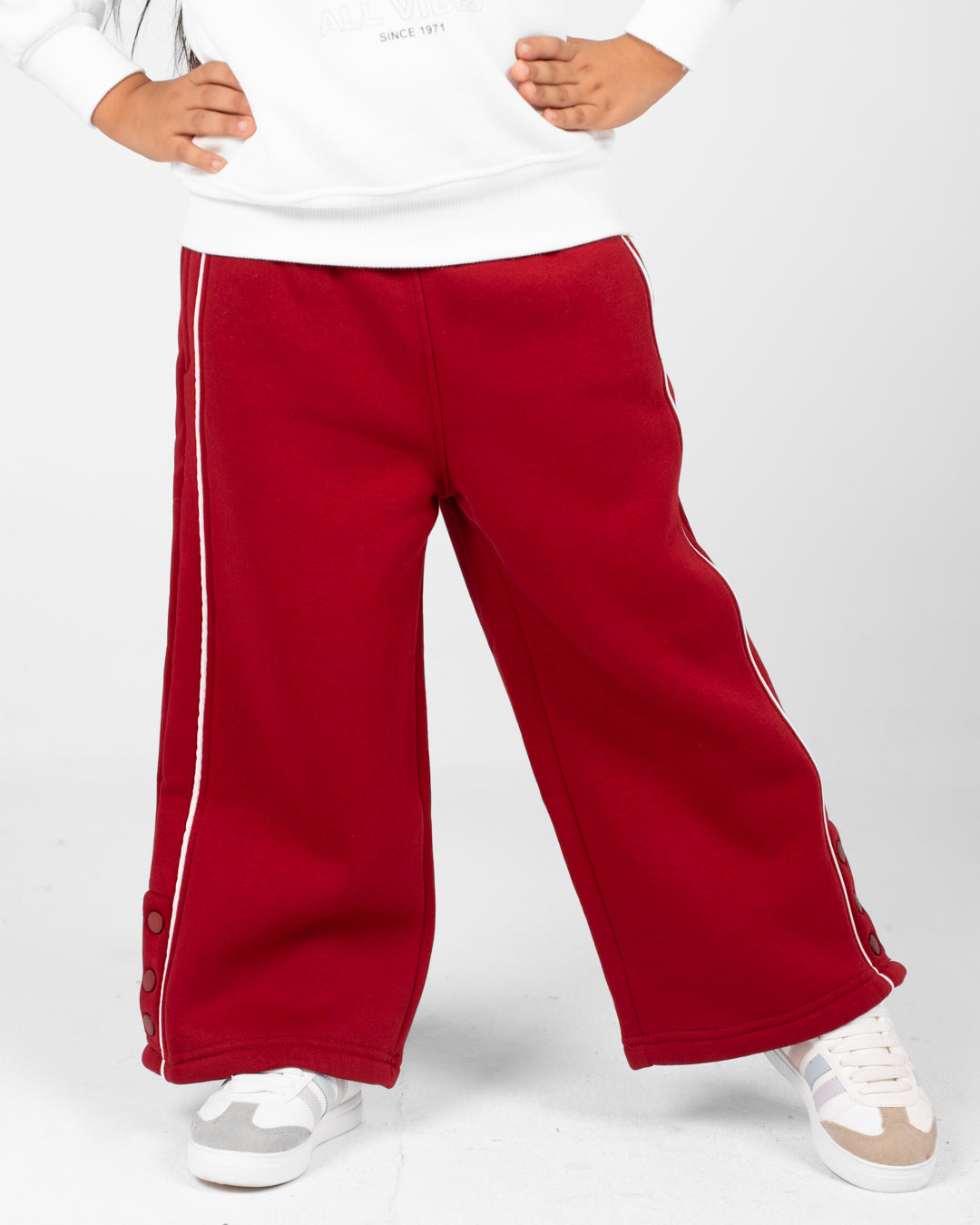 Buttoned Girl SweatPants