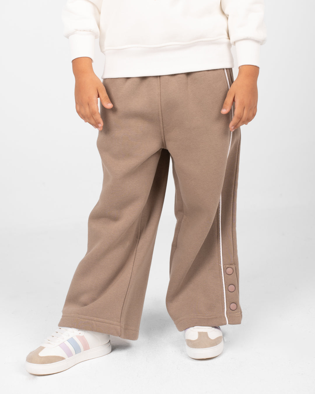 Buttoned Girl SweatPants