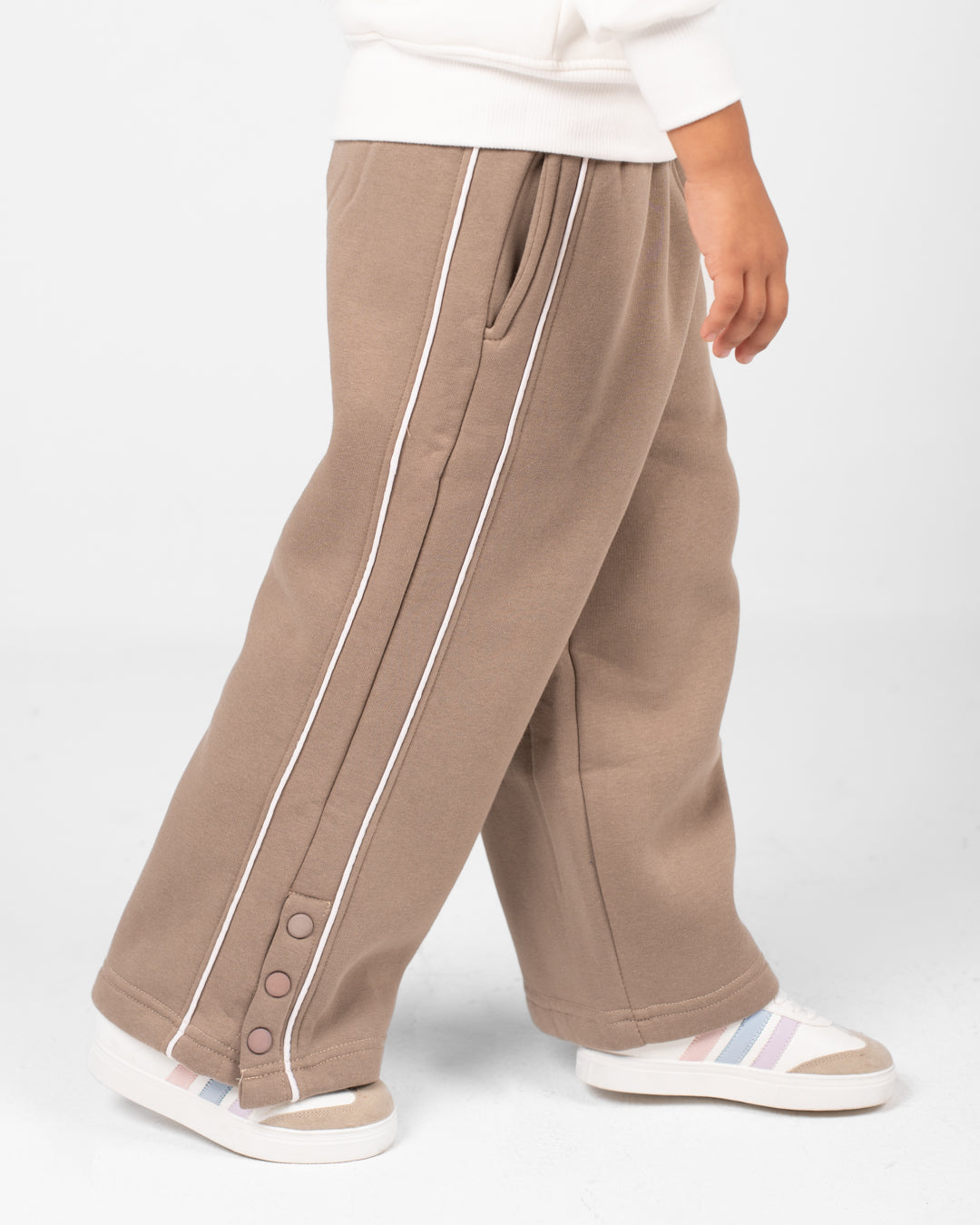 Buttoned Girl SweatPants