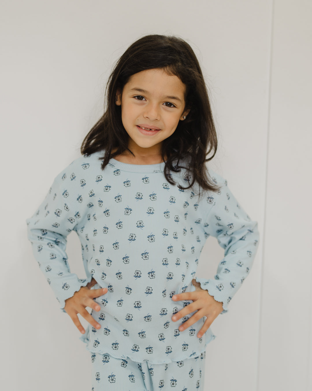 بيجامة ورد بناتي