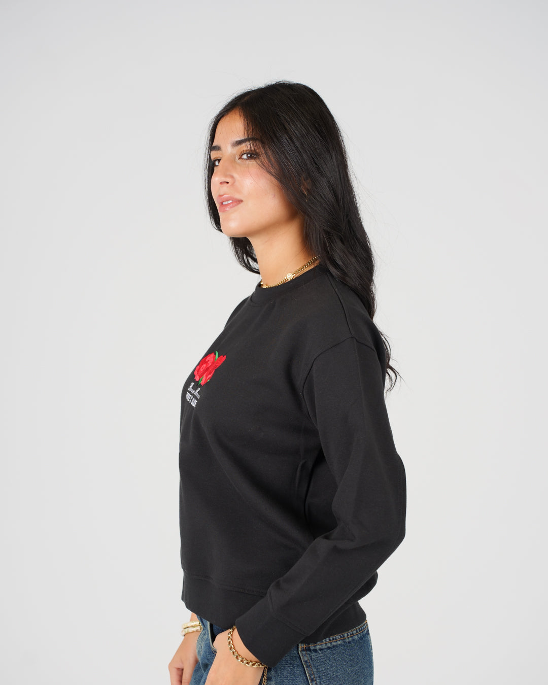 سويت شيرت رجالي برقبة مستديرة وتطريز