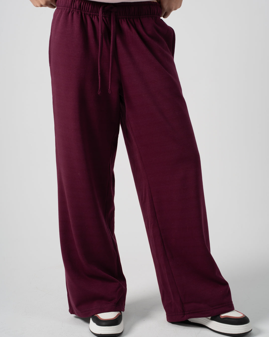 بنطلونات رياضية للبنات