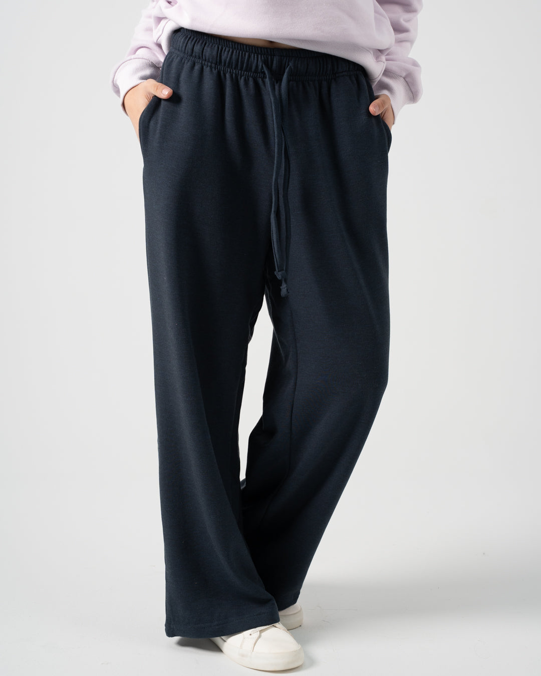 بنطلونات رياضية للبنات