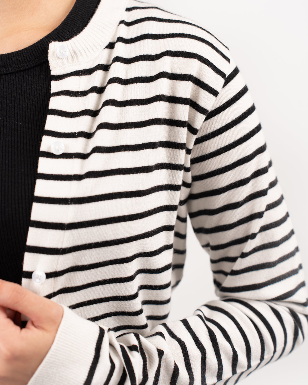 Ribbed Women Buttoned Crewneck Sweatshirt