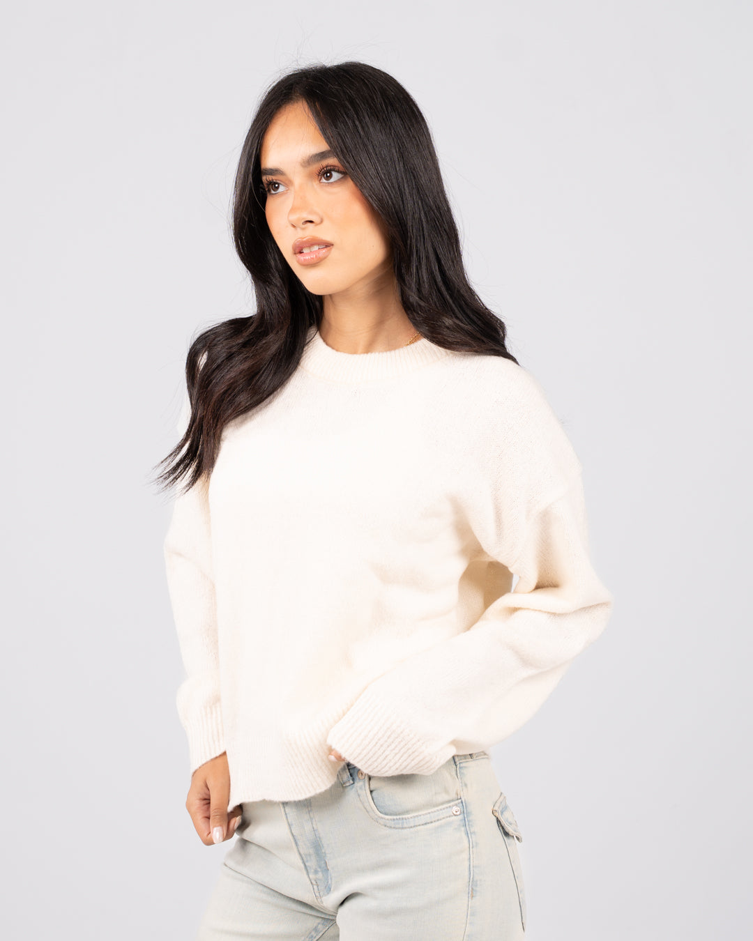 بلوفر نسائي أساسي