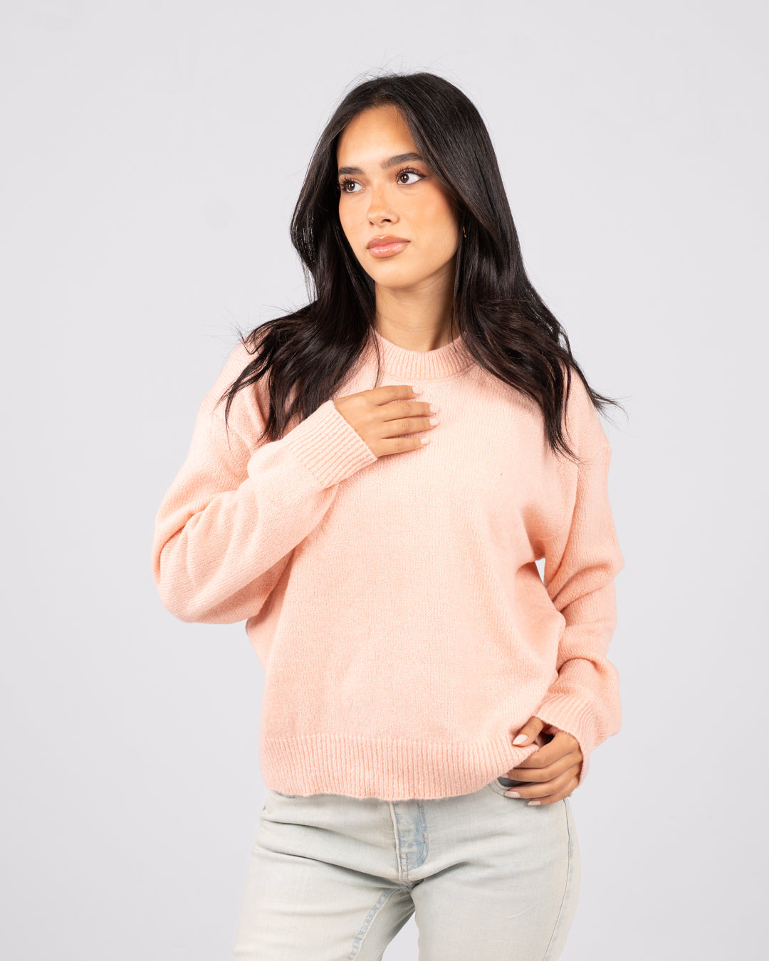 بلوفر نسائي أساسي