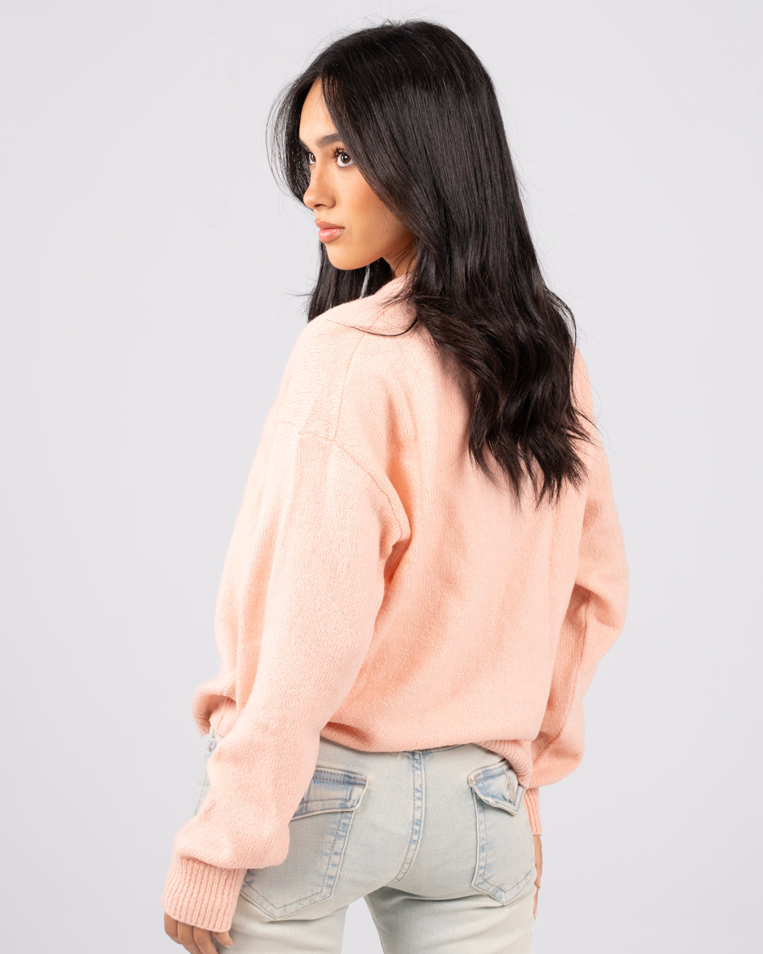 بلوفر نسائي أساسي