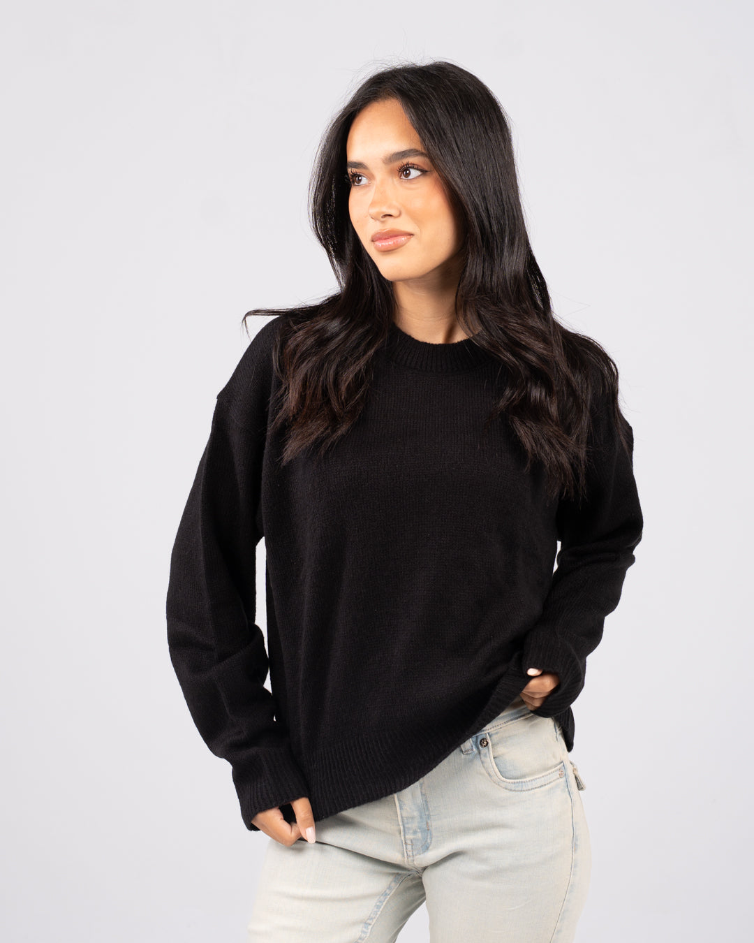 بلوفر نسائي أساسي