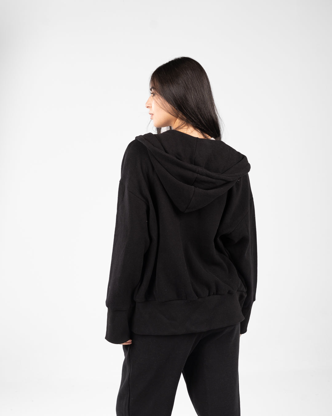 سويت شيرت نسائي أساسي بسحاب