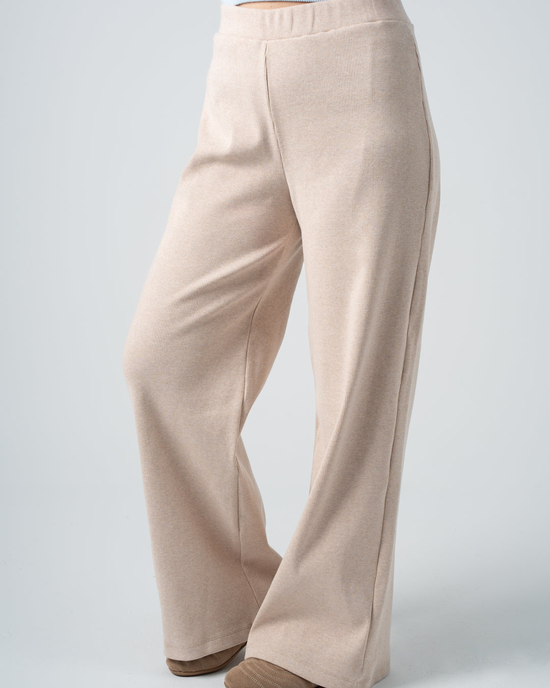 بنطلونات نسائية