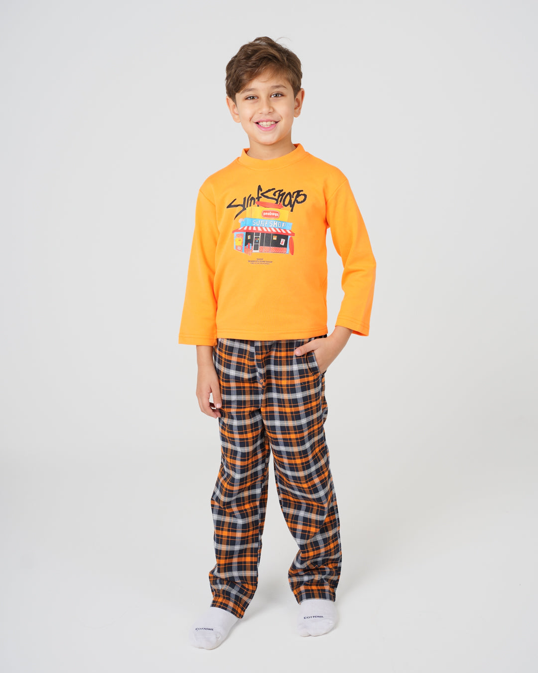 بيجامة أولادي كاروهات