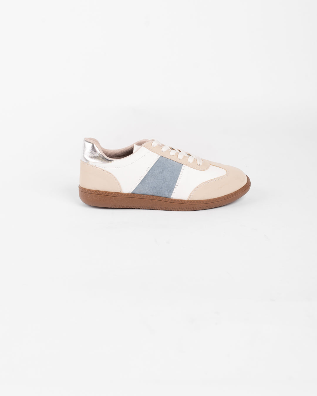 أحذية نسائية مسطحة