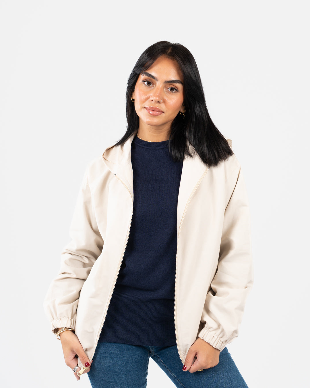 سترة نسائية مقاومة للماء