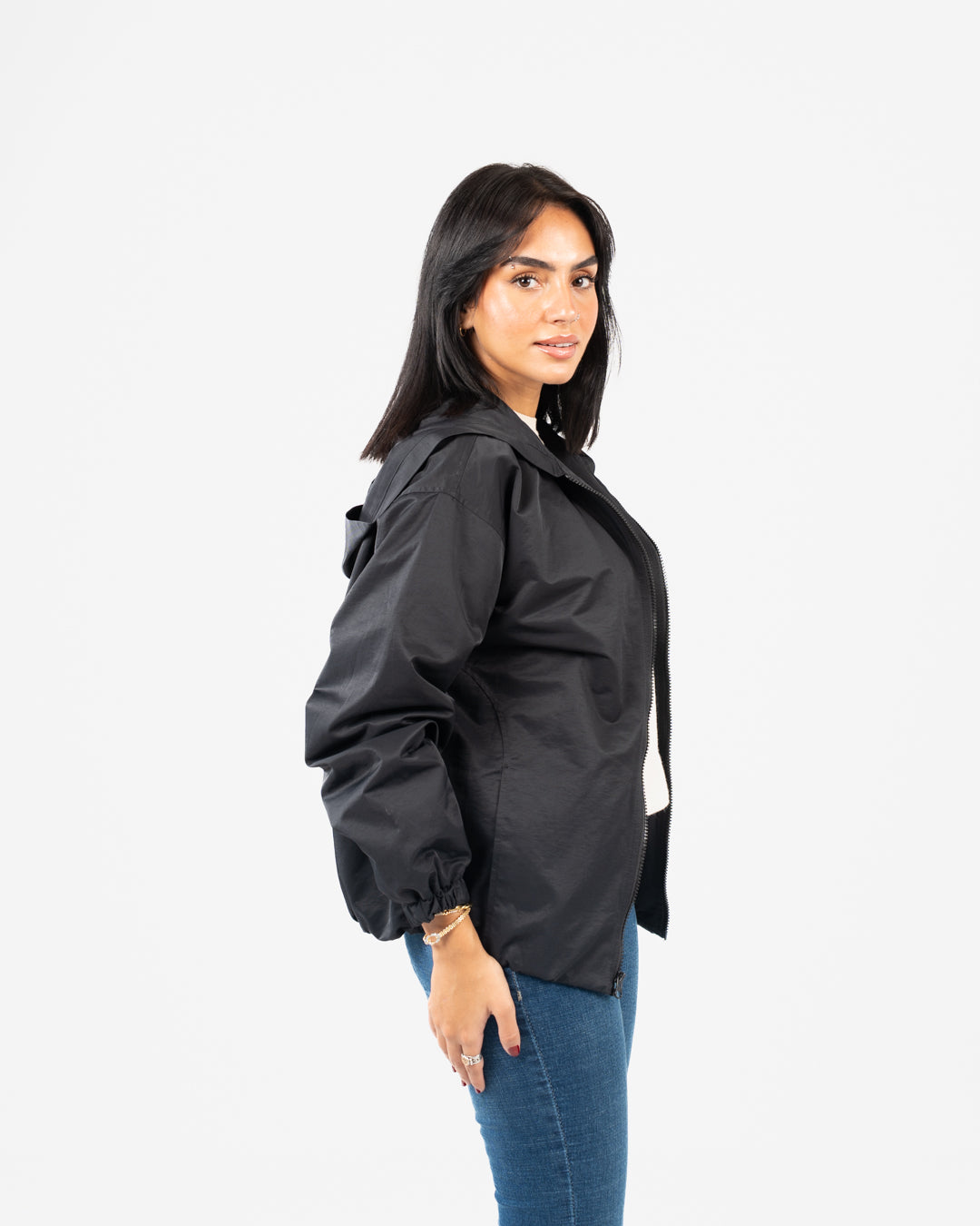 سترة نسائية مقاومة للماء