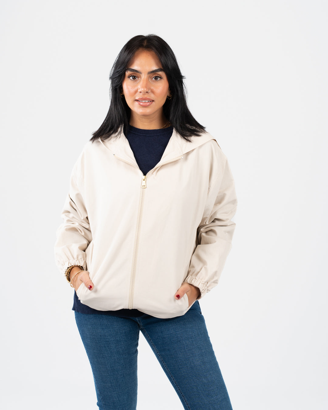 سترة نسائية مقاومة للماء