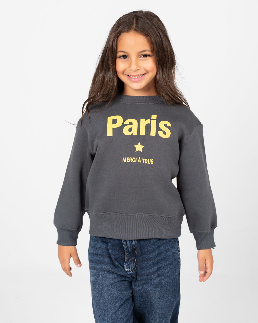 بلوزة برقبة دائرية مطرزة بشعار باريس