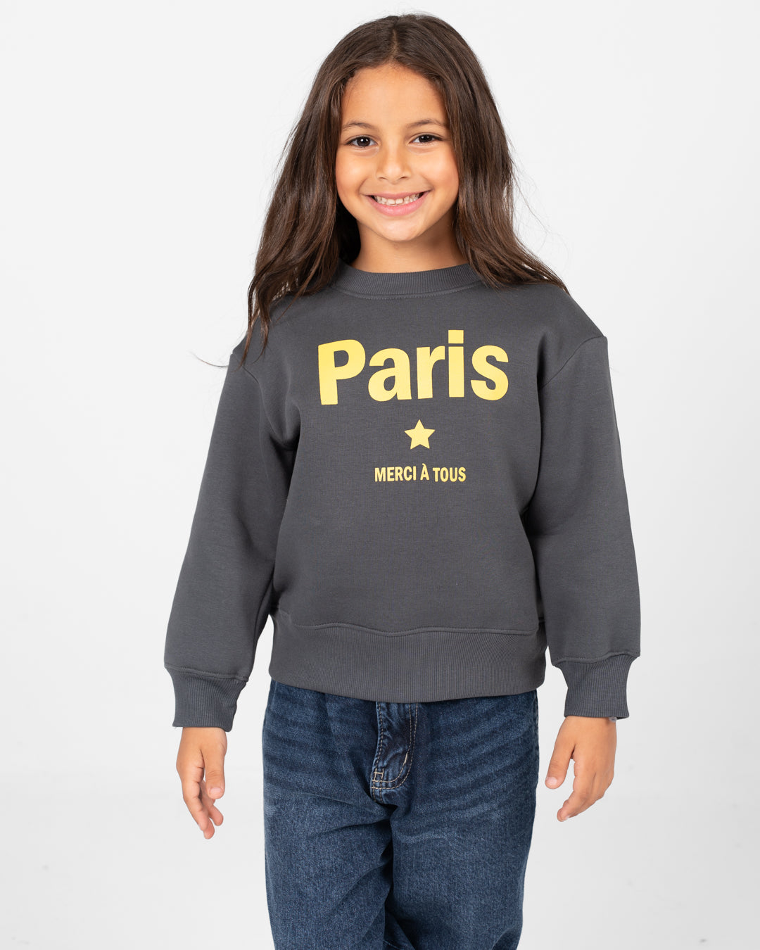 بلوزة برقبة دائرية مطرزة بشعار باريس