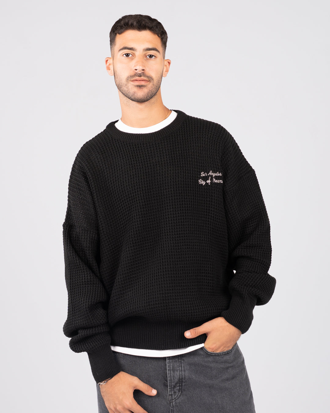 بلوفر رجالي مطرز