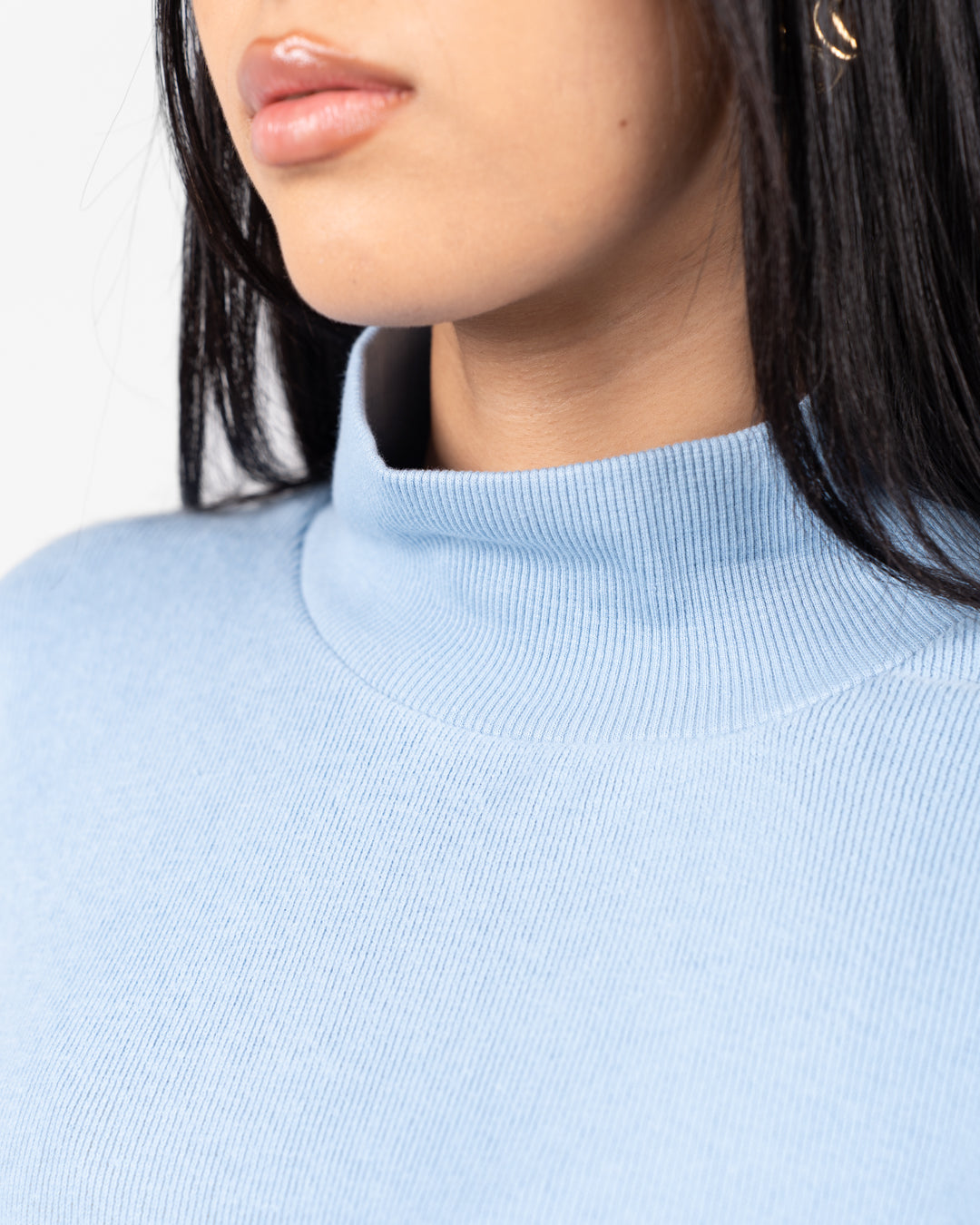 سترة نسائية من الكشمير برقبة عالية