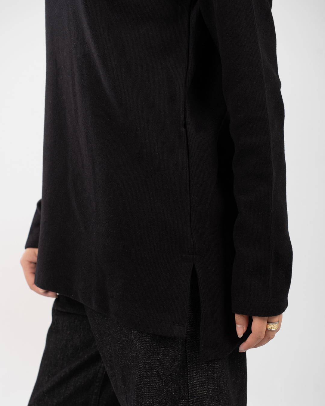 سترة نسائية من الكشمير برقبة عالية