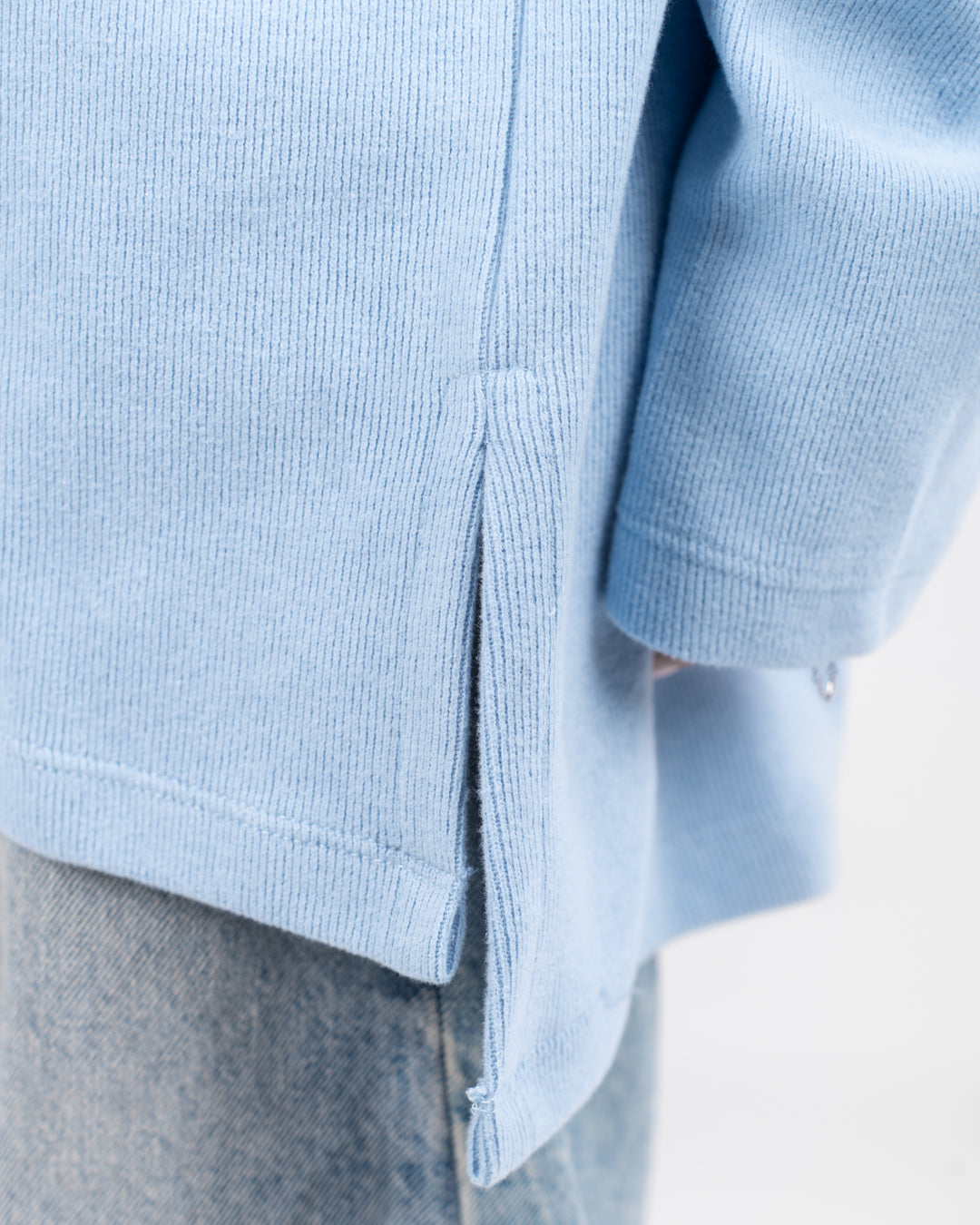 سترة نسائية من الكشمير برقبة عالية