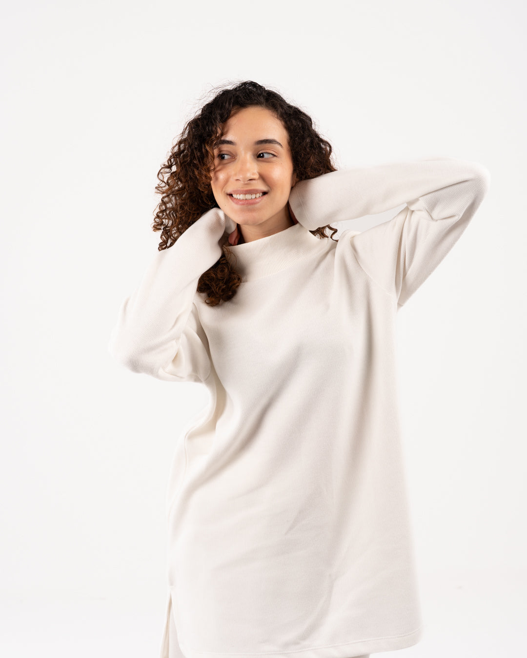 سترة نسائية من الكشمير برقبة عالية