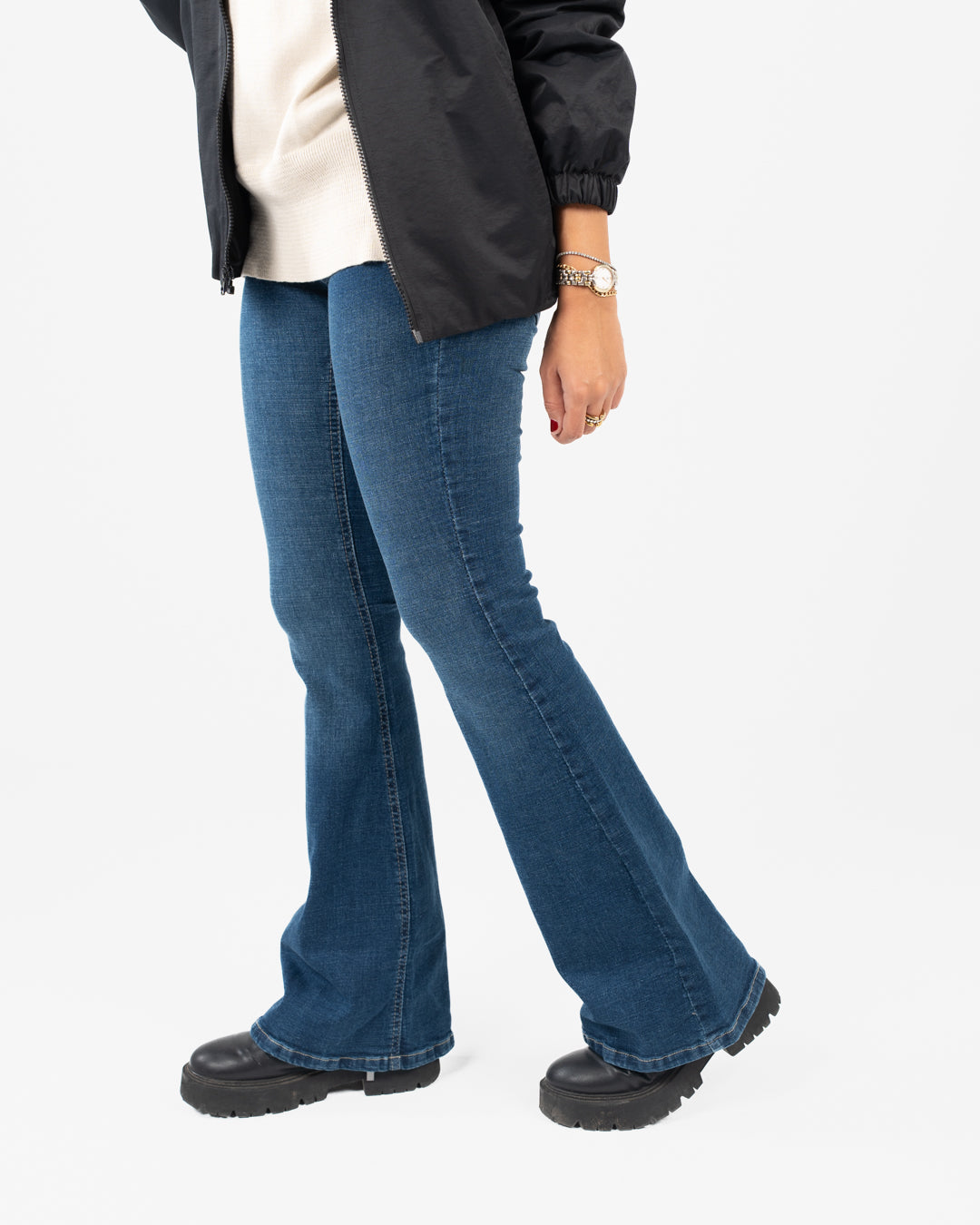 بنطلون جينز نسائي واسع