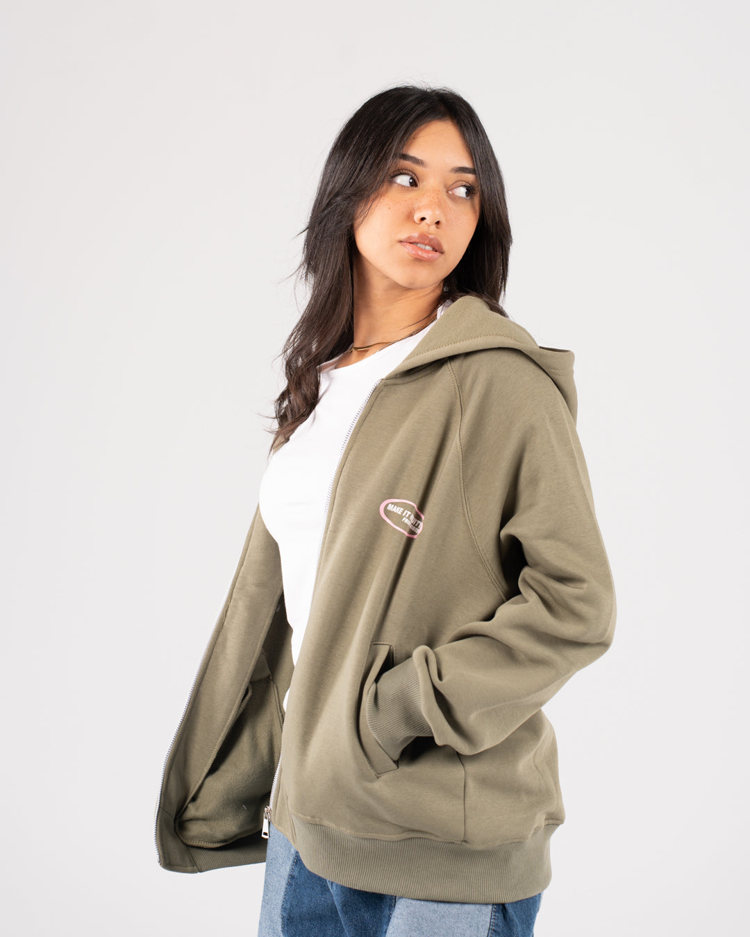 سويت شيرت نسائي بغطاء للرأس