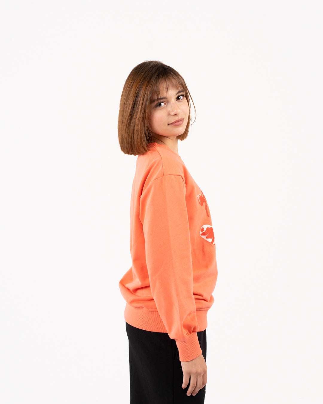 سويت شيرت مطبوع عليه شرائط للبنات