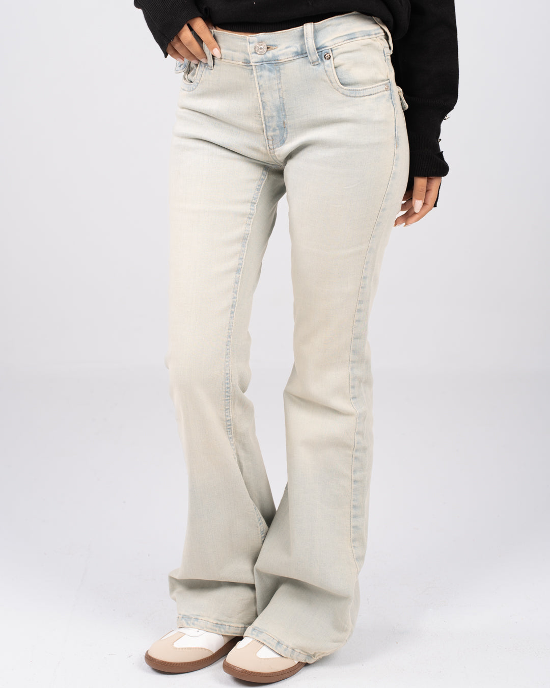 بنطلون جينز نسائي واسع