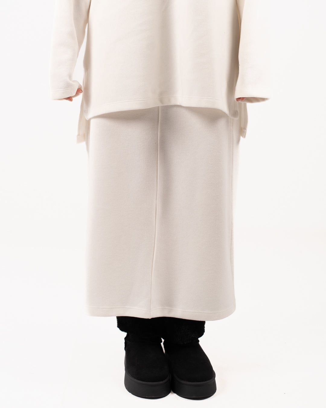 تنورة نسائية أساسية