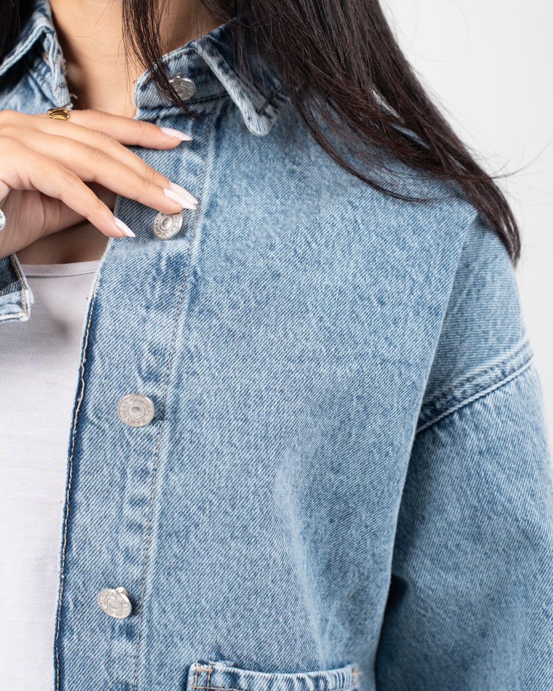 سترة جينز نسائية