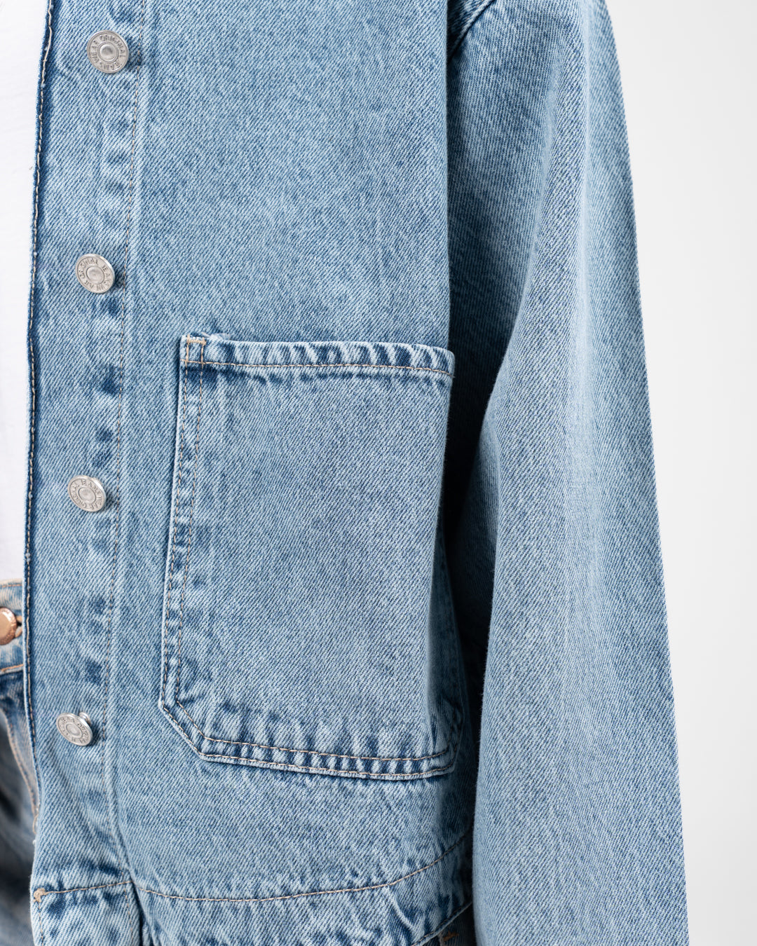 سترة جينز نسائية