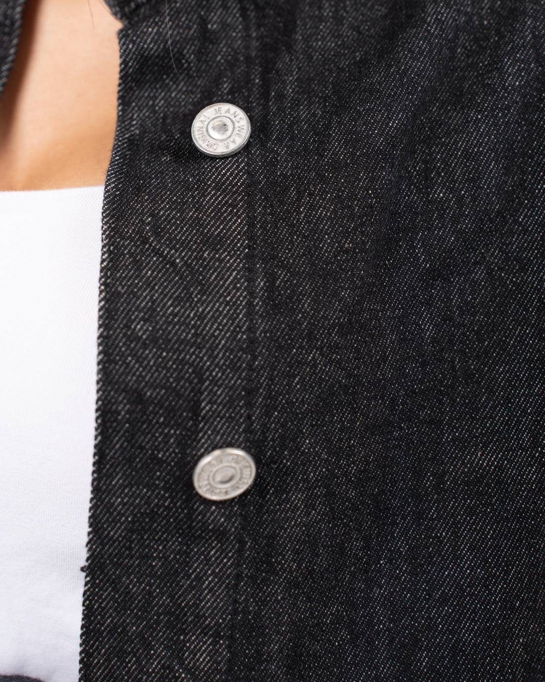 سترة جينز نسائية