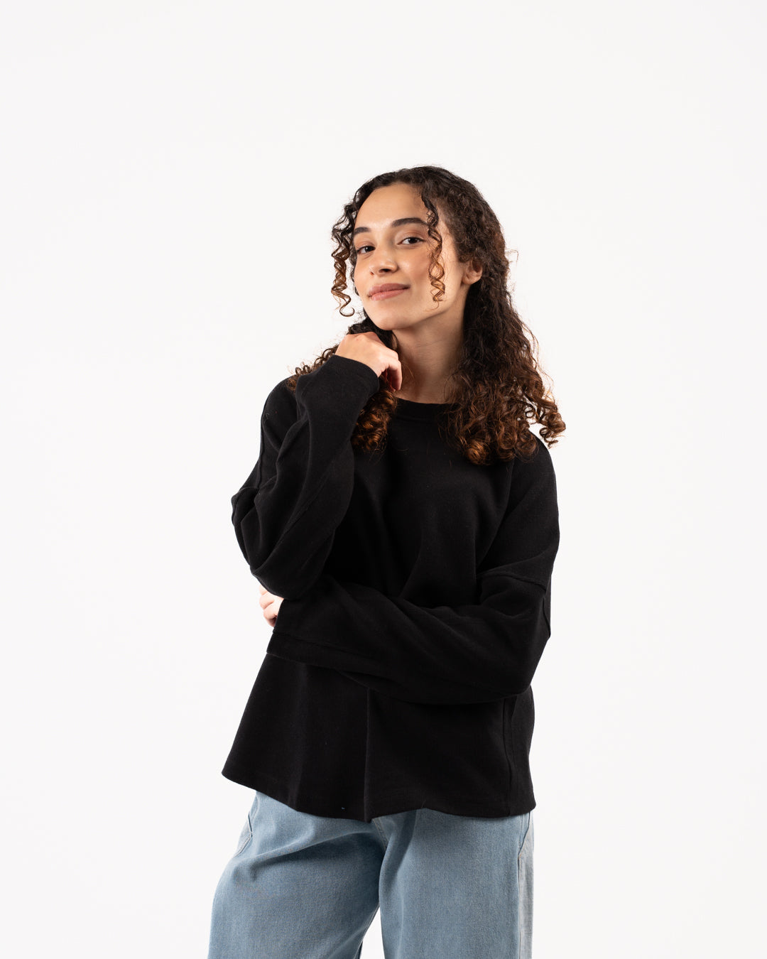 بلوزة نسائية من الكشمير بياقة دائرية