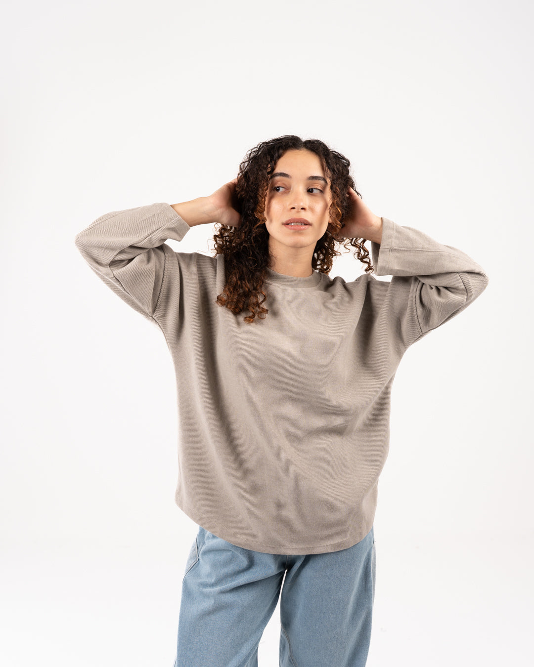 بلوزة نسائية من الكشمير بياقة دائرية