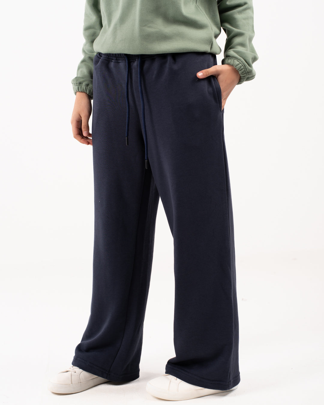 بنطلون رياضي واسع الساق للبنات