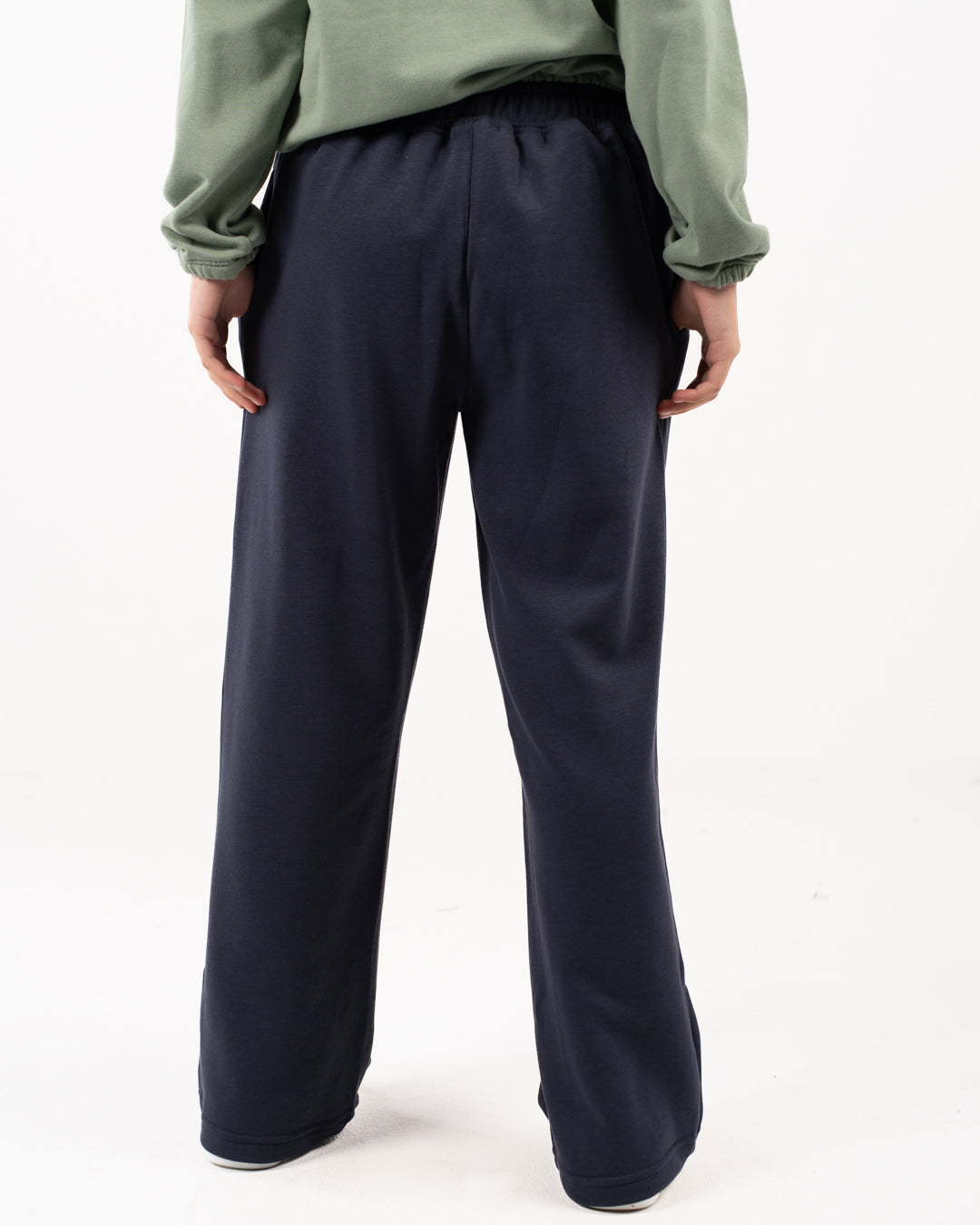 بنطلون رياضي واسع الساق للبنات