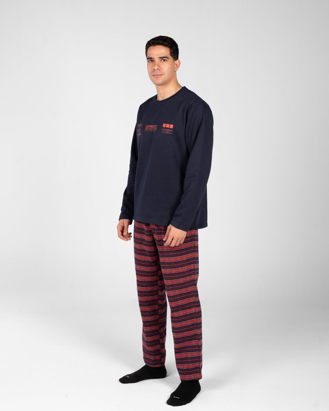 Men Pyjamas Plaid Pants and Plain Top