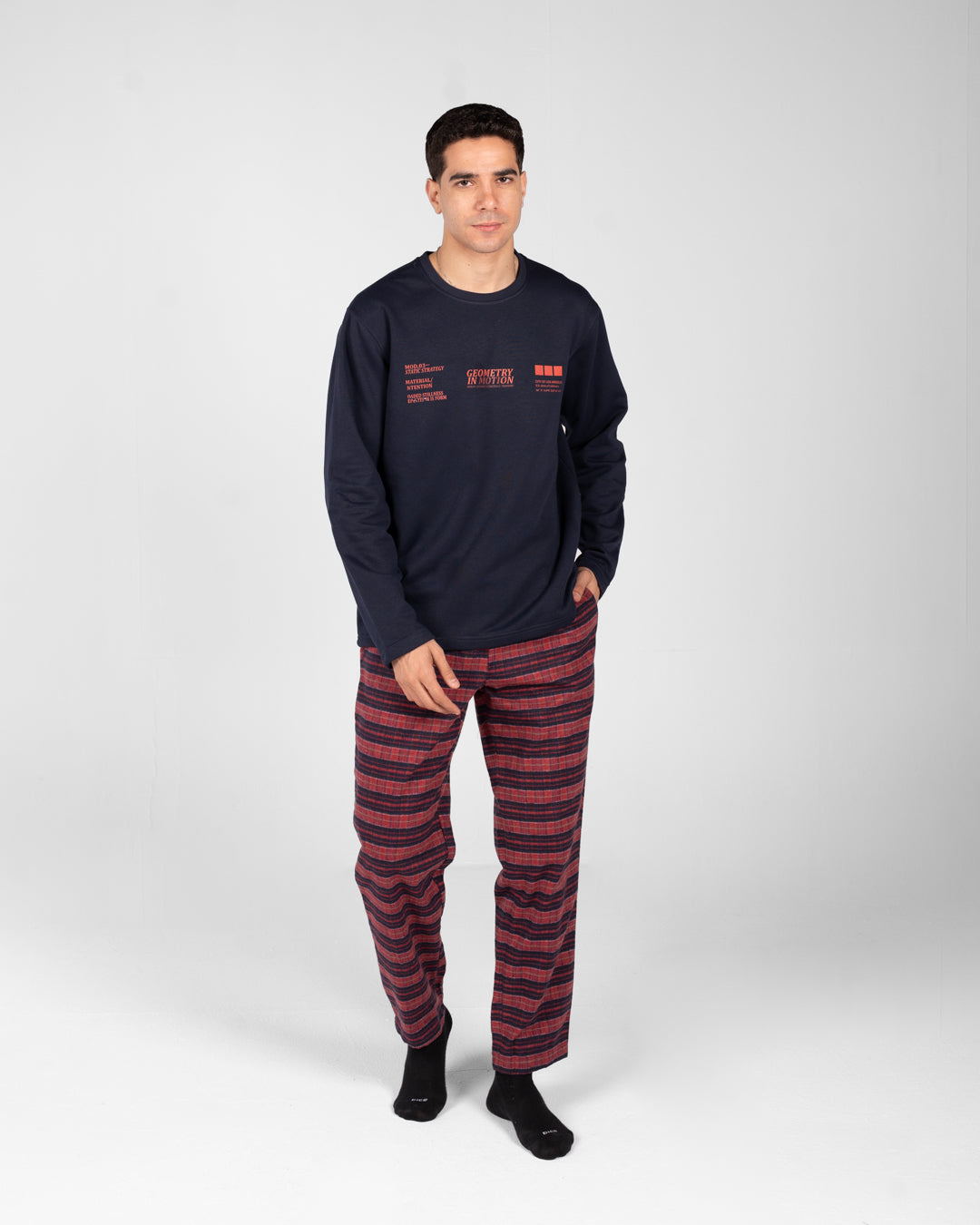 Men Pyjamas Plaid Pants and Plain Top
