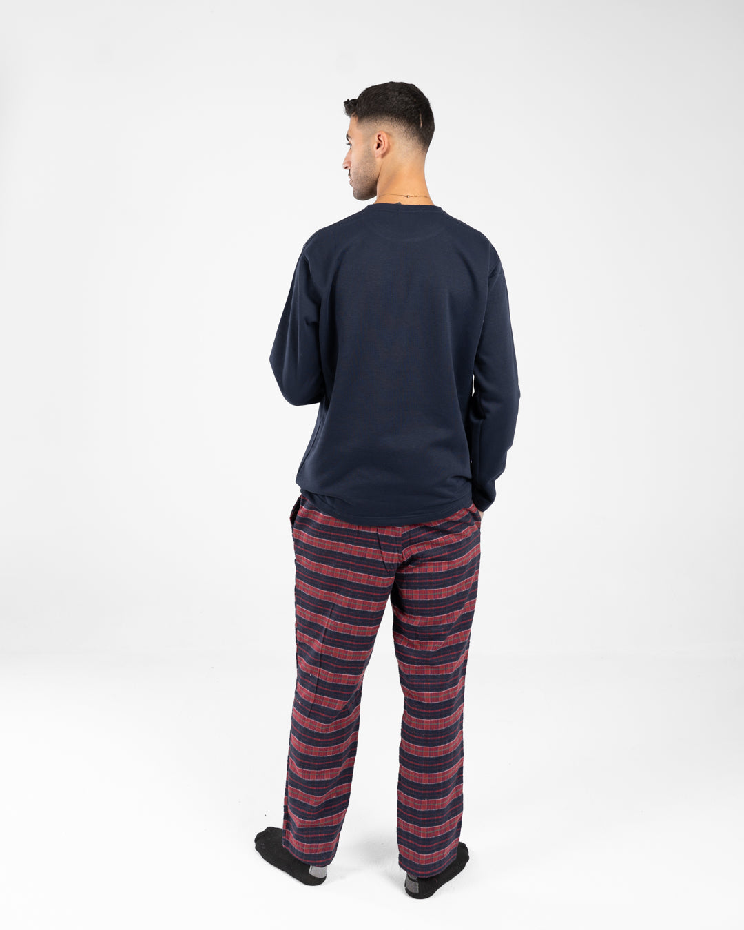 Men Pyjamas Plaid Pants and Plain Top