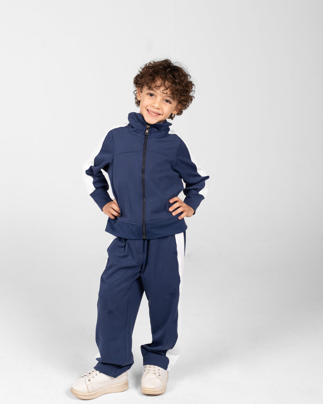 طقم رياضي للأولاد