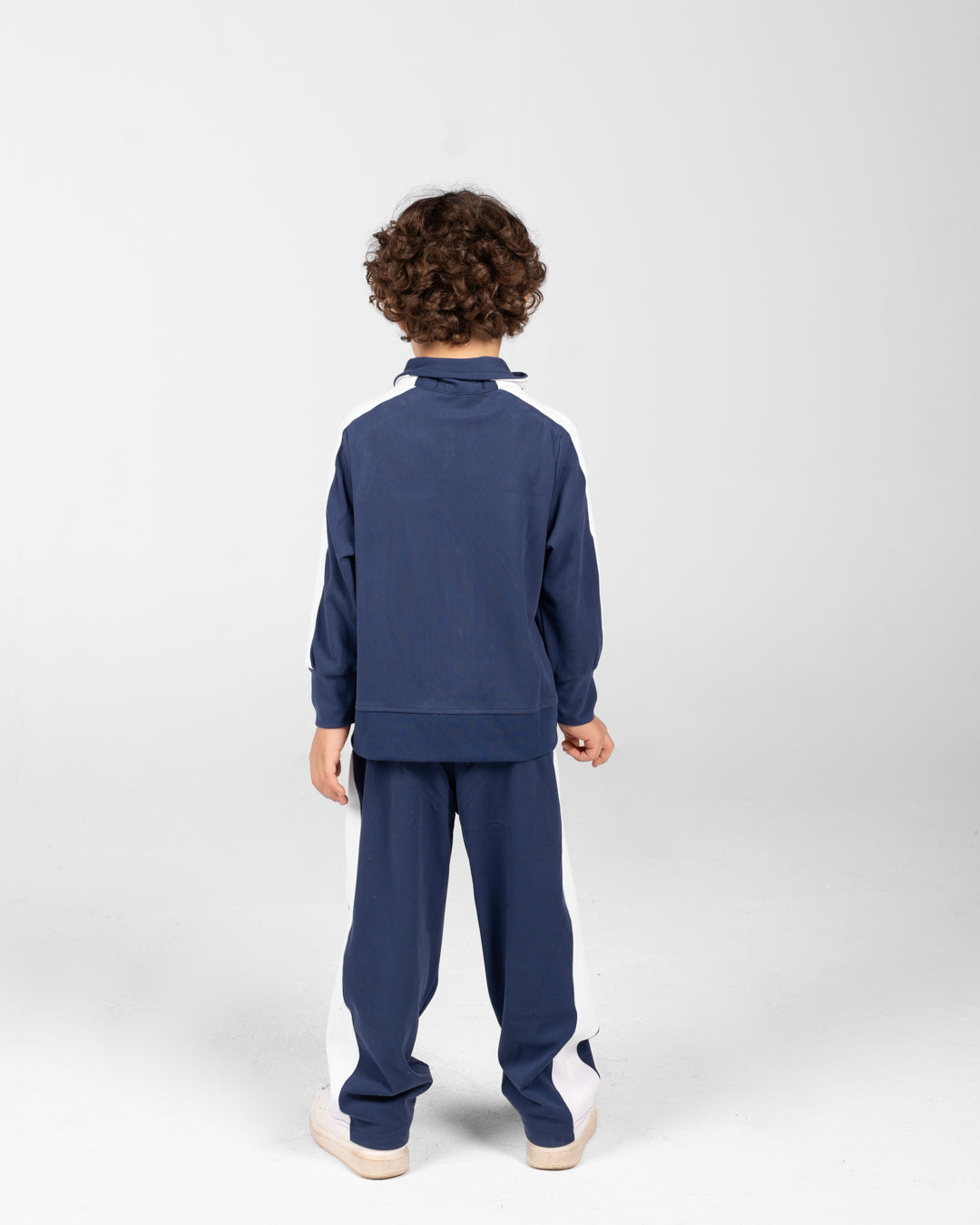 طقم رياضي للأولاد