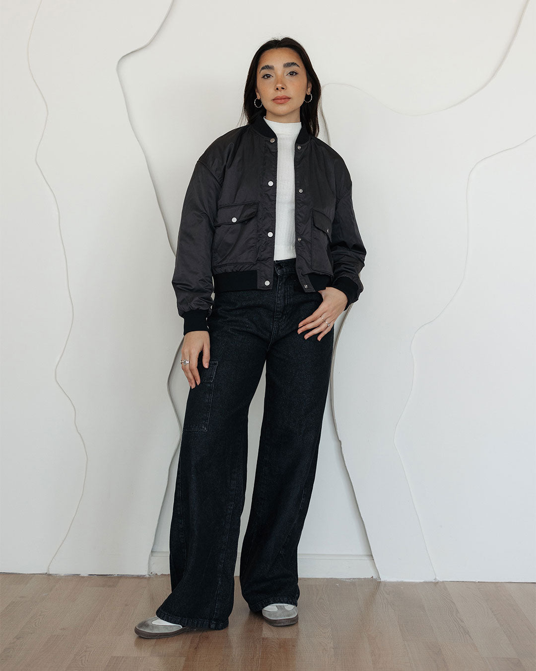 بلوفر نسائي مقاوم للماء